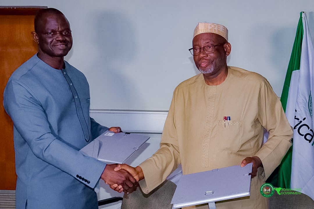 Gov. Umar Namadi with Dr Bouaké of Africa Rice centre IMG 20251114 WA0011